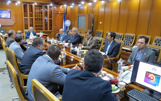 جلسه مشترک جناب آقای مهندس شمس مدیر عامل محترم اویک و هیات همراه